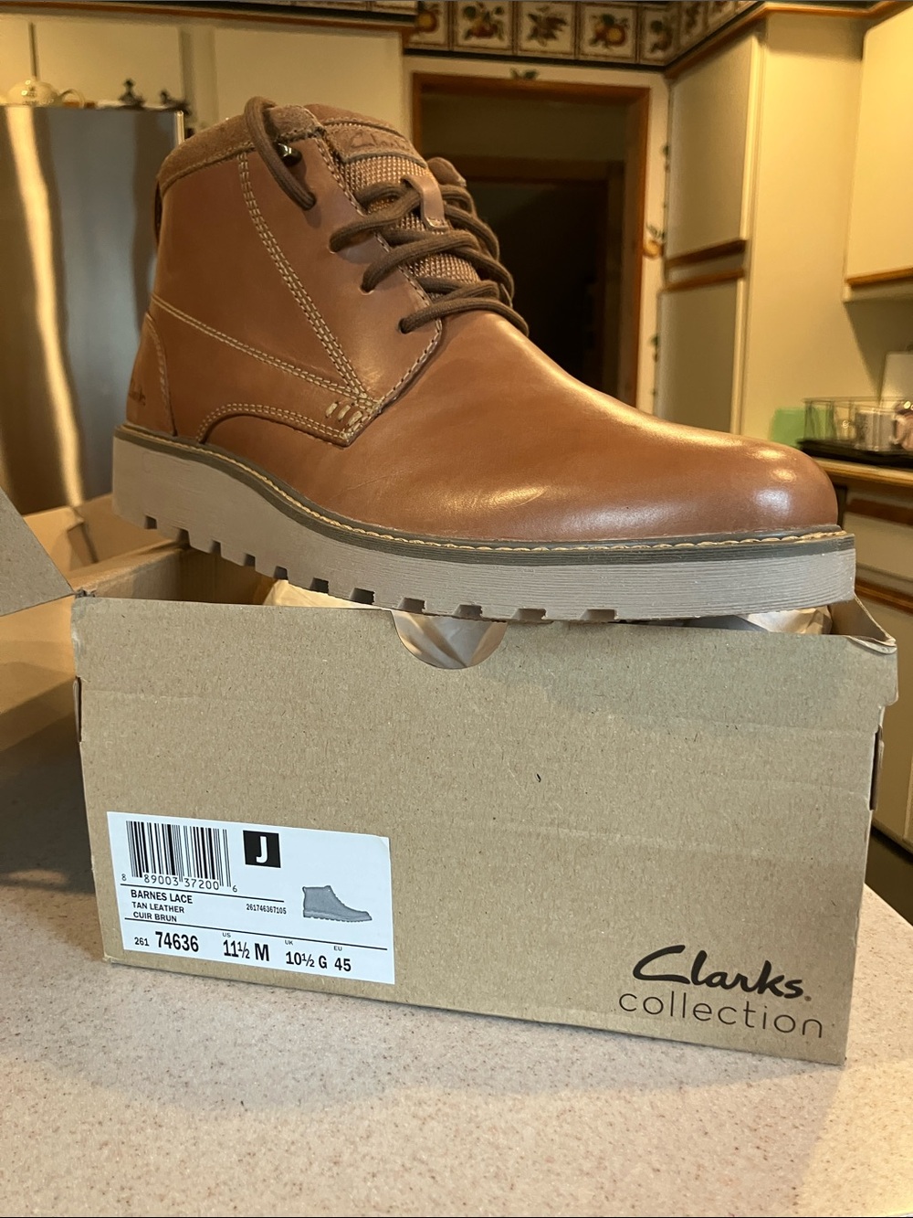 Clarks Barnes Lace Tan Leather Chukka Boots - Tan